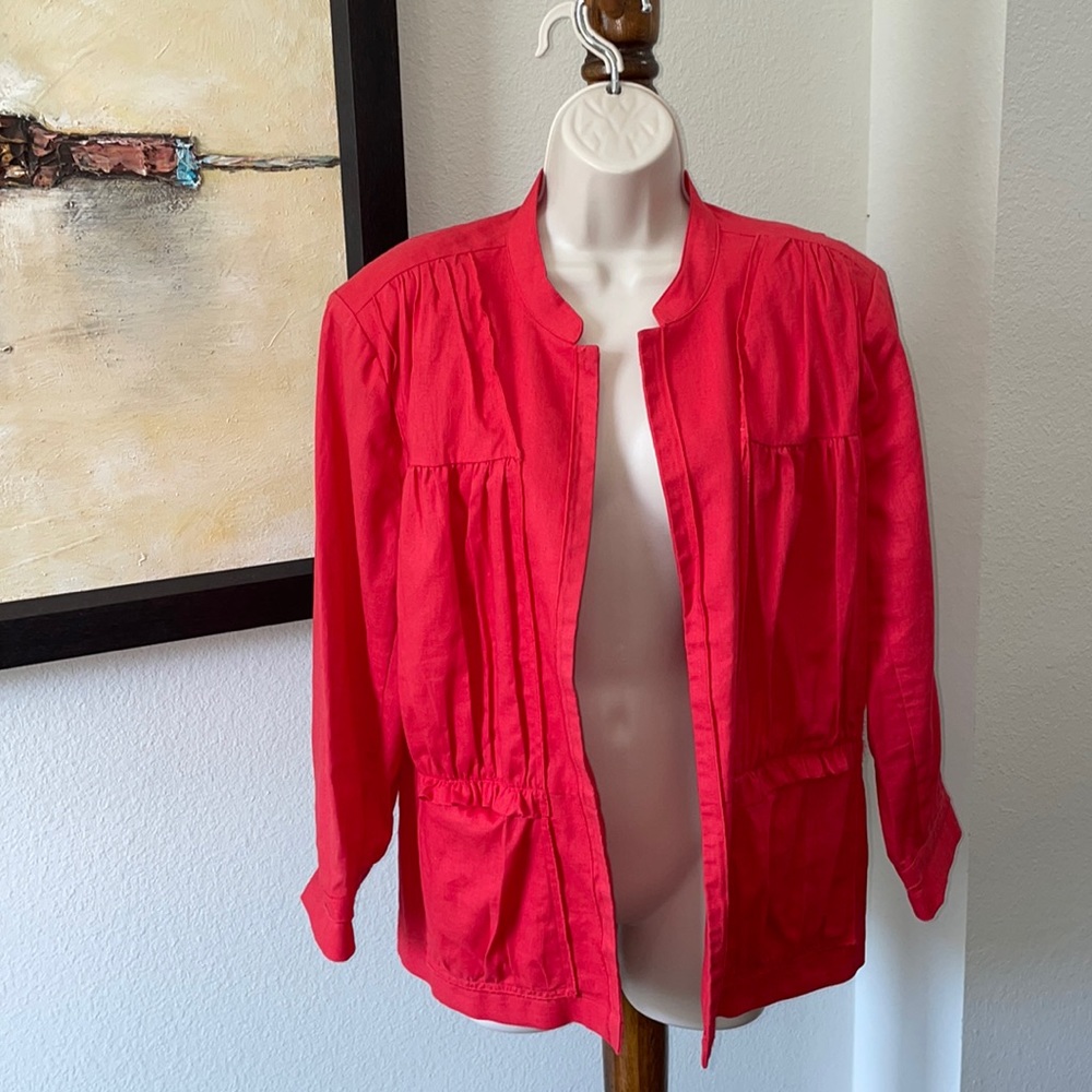 RED JACKET BY CHICOS SIZE 3! Perfect for those cool evenings! Since back waist!